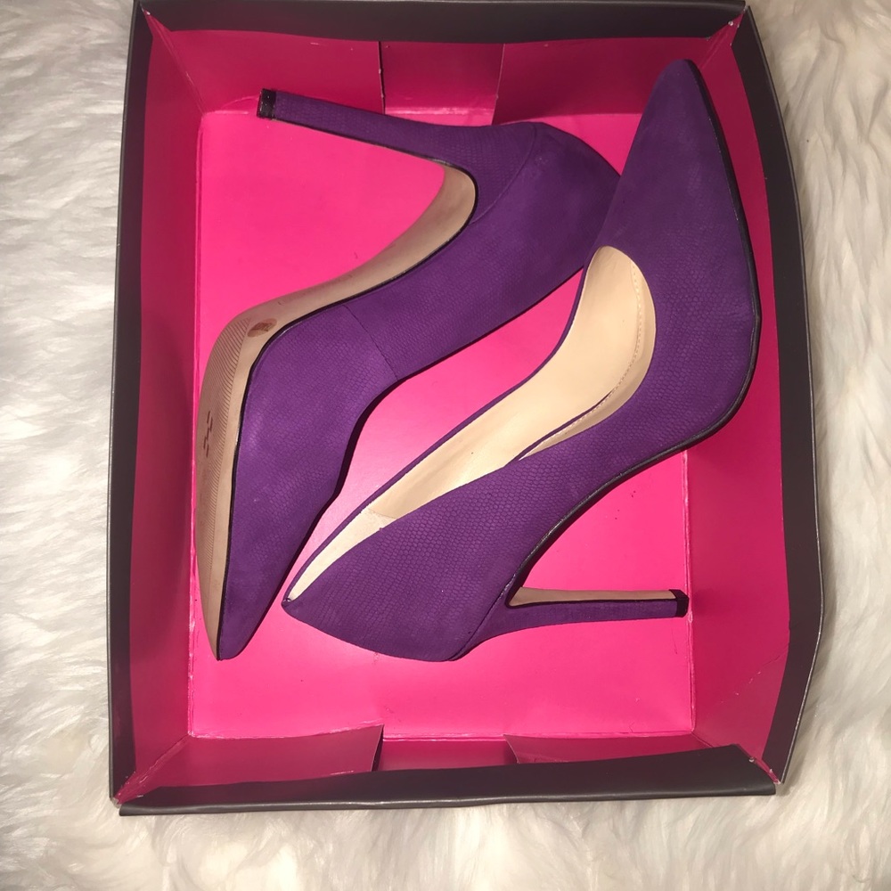 New Never Worn Vince Camuto Heels! - Picture 1 of 5